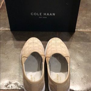 Women’s slip-ons